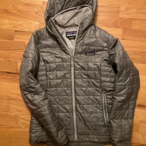 W's Patagonia Nano Puff Hoodie Jacket